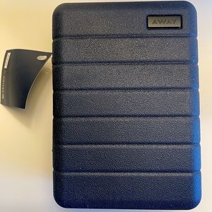 Brand New! United Airlines the mini suitcase Amenity kit